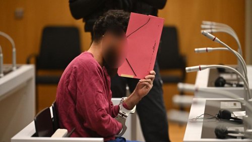 Staatsschutzverfahren: Tödlicher Messerangriff - Angeklagter will sich äußern