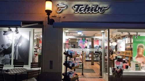 Einzelhandel: Tchibo will rund 300 Stellen streichen