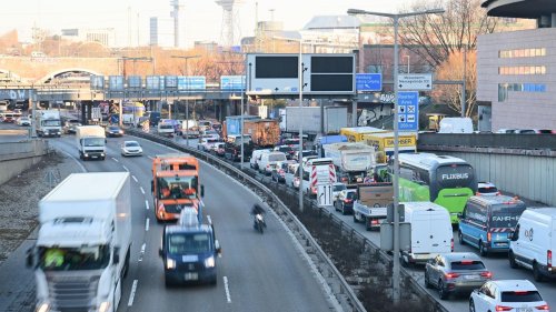 Parlament: Parlament diskutiert über Verkehrsprobleme in Berlin