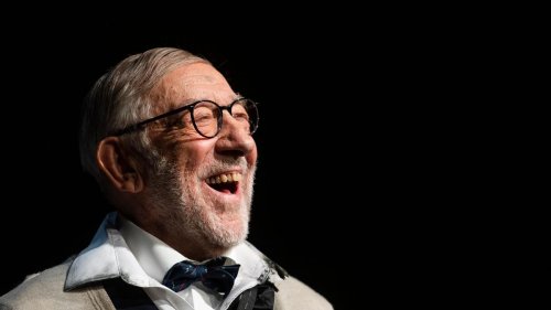 Theater: Publikumspreis "Goldener Vorhang" für Dieter Hallervorden