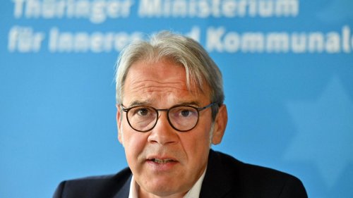 Reichsbürgerszene: Innenminister: Sorge um Waffenbesitz bei Reichsbürgern