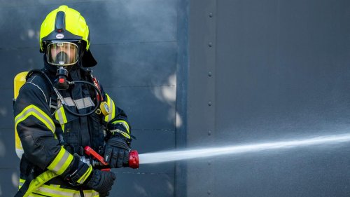 Brand: Berliner Supermarkt in Flammen: Großeinsatz für Feuerwehr