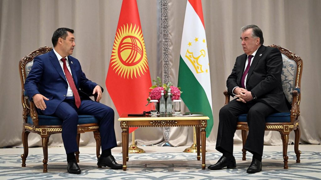 Kirgistan und Tadschikistan