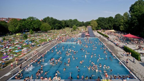 Schwimmen: Freibad-Besuch wird zum Teil teurer - mehr Solarenergie