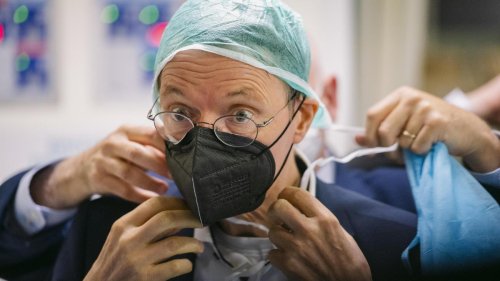 Krankenhausreform: Lauterbach allein zu Haus