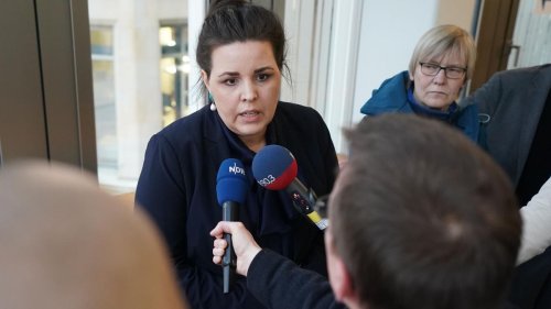 Bahn: Neue Informationen zu Brokstedt-Täter machen Senatorin Druck