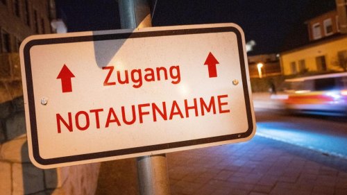 Verkehr: 56-Jähriger stirbt nach Autounfall in Dresden