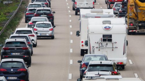 Verkehr: Lastwagen blockiert A92 Richtung München: Stau