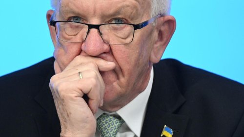 Regierung: Kretschmann zu Milliarden-Puffer: "Nicht einfach umwidmen"