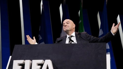 "Ewig" Infantino?: FIFA-Chef auch ohne deutsches Votum bestätigt