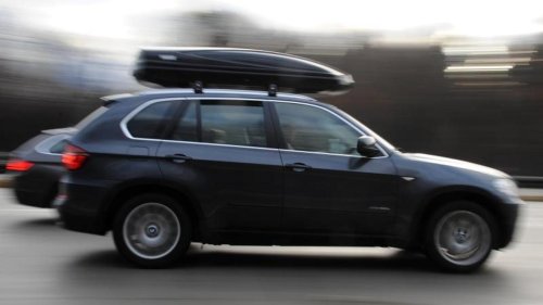 Empfindliche Aerodynamik: Wie schnell darf ich eigentlich mit Dachbox fahren?