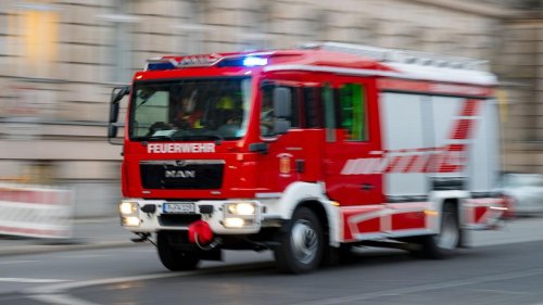 Großeinsatz: Kellerräume in Brand: Zehn Menschen evakuiert