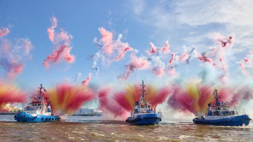 Volksfest im Hafen: Hafengeburtstag zwischen Popmusik und Schlepperballett