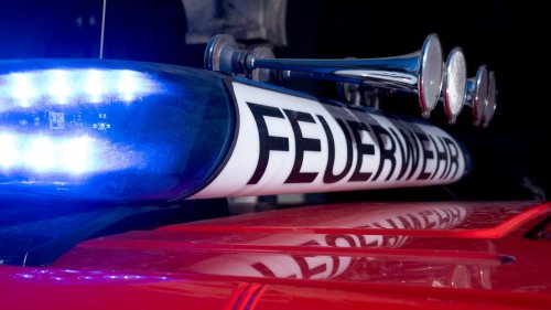Feuerwehr: Hoher Schaden bei Brand in Wiesbaden - zwei Häuser geräumt