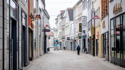 Kriminalität: 21-Jähriger stirbt nach Schüssen aus Polizeiwaffe