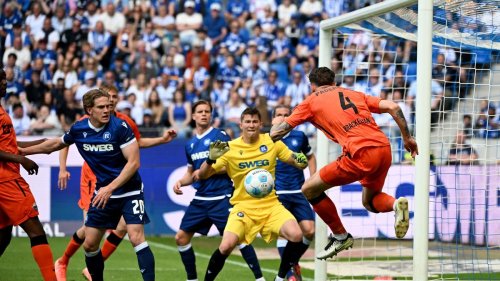 2. Fußball-Bundesliga: 0:3 in Karlsruhe: Paderborn beendet Saison als Vierter