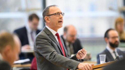 Parteien: Sächsischer AfD-Parteichef Jörg Urban mit Corona infiziert