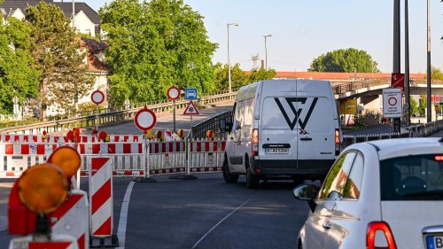 Verkehrslage angespannt: Brücke an der Wuhlheide wird abgestützt