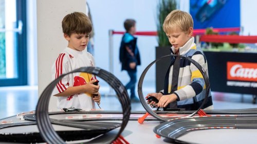 Spielzeug-Klassiker: Modellrennbahnen: Racing-Fieber auf dem Teppich