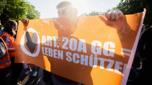 Nach Klima-Razzia: Bündnis will Söder und zwei Minister anzeigen