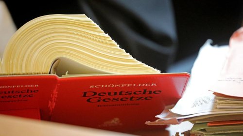 Bildung: Angehende Juristen befassen sich mit NS- und DDR-Unrecht