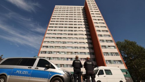 Kriminalität: Polizei schießt in Rostock auf Mann mit Messer