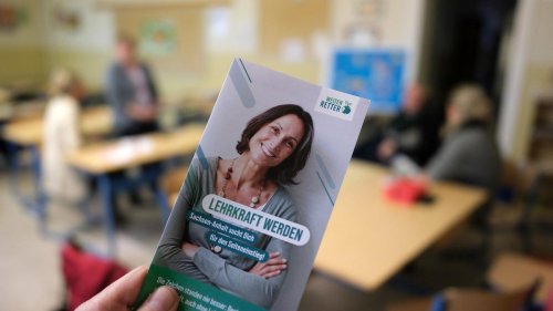 Lehrermangel: AfD sieht zu viele Lehrer in der Verwaltung sitzen