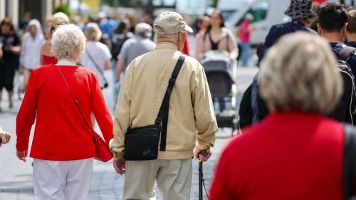 Ruhestand: Nullrunde bei Rente - Kanzler findet das realitätsfremd