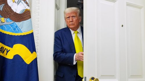 Der US-Überblick am Morgen: Trump ändert Jobstatus von Beamten, USA ziehen Truppen aus Syrien ab