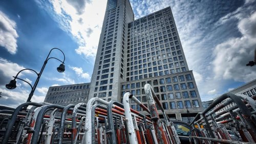 Verkehr: Besuch aus Israel: Absperrungen und Staus in Berlin
