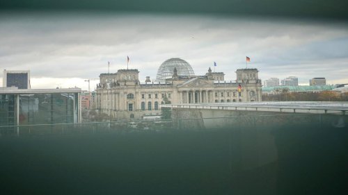 Razzia im Reichsbürgermilieu: Terrorverdächtige hatten laut Bericht Feindesliste mit 18 Namen