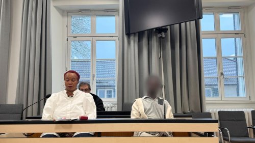 Tat in Flüchtlingsunterkunft: Nach Messerangriff 32-Jähriger wegen Mordes vor Gericht