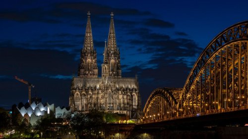 LED statt Halogen: Kölner Dom erstrahlt erstmals in neuer Beleuchtung