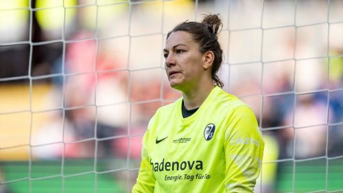 Frauen-Fußball: Lambert verlängert Vertrag bei Freiburger Fußballfrauen