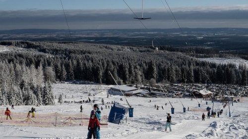 Wurmberg im Harz: In Badehose auf der Ski-Piste
