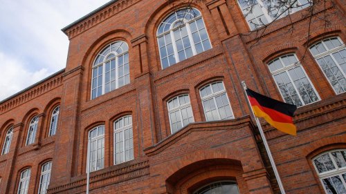 Kreistagsbeschluss: Jerichower Land hisst Deutschlandflaggen an Gebäuden