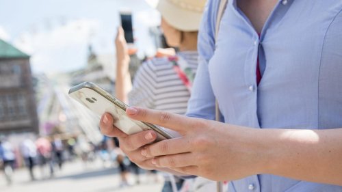 Reisen mit Handy: EU-Roaming-Regeln gelten für Netz-Standard