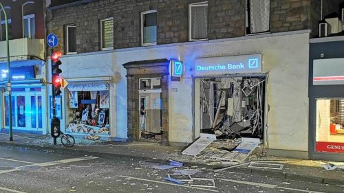 Kriminalität: Geldautomat in Essen gesprengt: Großer Schaden am Gebäude