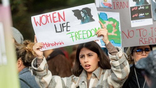 Offener Brief: Kulturschaffende unterstützen Demonstrierende im Iran
