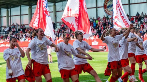 Frauen-Bundesliga: Im Jubel über Titel-Hattrick: Was ist mit Oberdorf-Comeback?