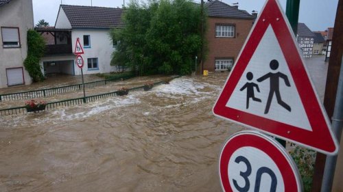 Wetter: Weiterhin Dutzende Vermisste nach Unwettern in der Eifel