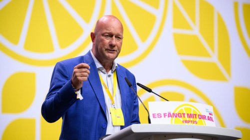Neuaufstellung der FDP: Kemmerich: hätten Grenzen schließen müssen