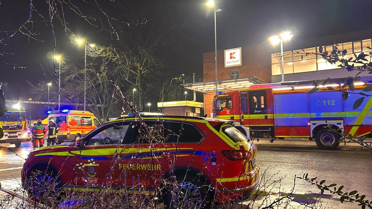 42 Menschen versorgt: Supermarkt evakuiert - technischer Defekt ausgeschlossen