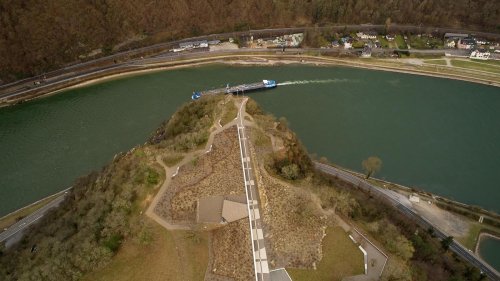 Niedrigwasser: Mittelrhein nach Schiffskollision vorrübergehend gesperrt