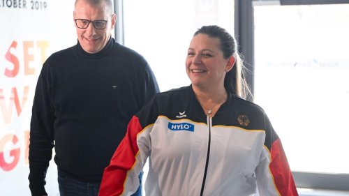 Missbrauchsvorwürfe: Nach Turn-Skandal: Ex-Biles-Trainerin startet mit Schwung