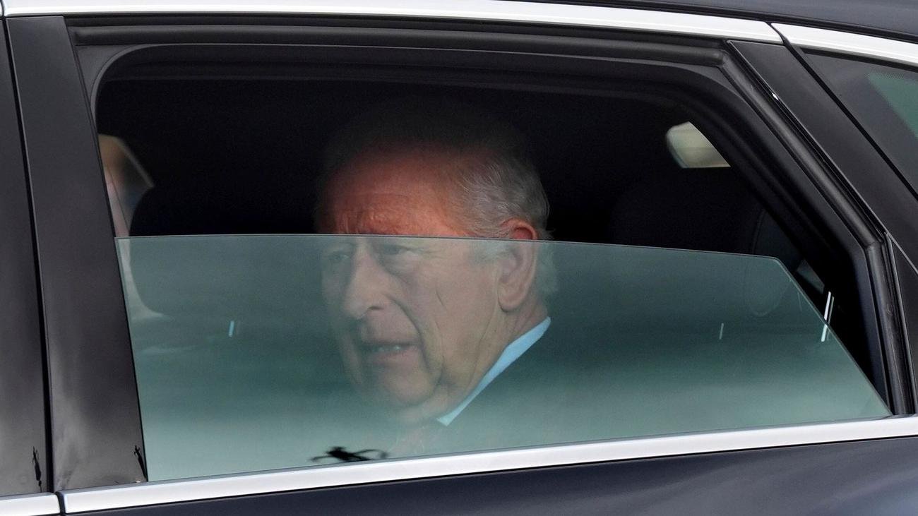 Britische Royals: König Charles kurzzeitig im Krankenhaus - wie geht es ihm?