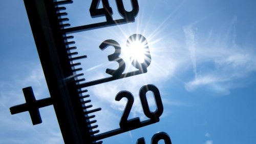 Wetter: Sommerhitze bleibt noch: Dann Abkühlung