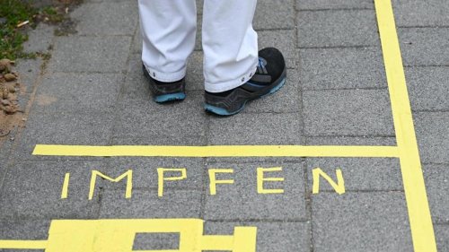 Gesundheit: Thering: Impfkampagne beschleunigen. Luftfilter für Schulen
