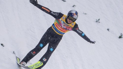 Skispringen: Skispringer Wellinger nach Knieproblem für Weltcup nominiert