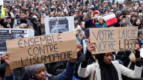 Paris: Tausende demonstrieren gegen Islamophobie
